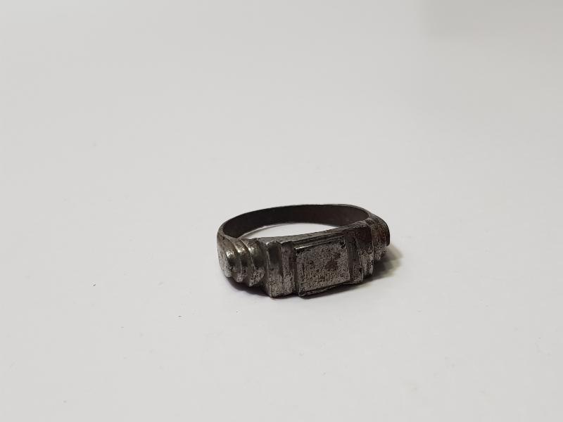 ANTİKA ÇELİK YÜZÜK