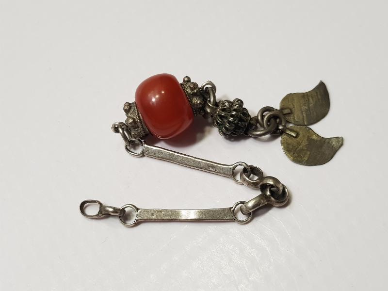 OSMANLI DÖNEMİ KEHRİBAR TAŞLI GÜMÜŞ TESPİH PÜSKÜLÜ