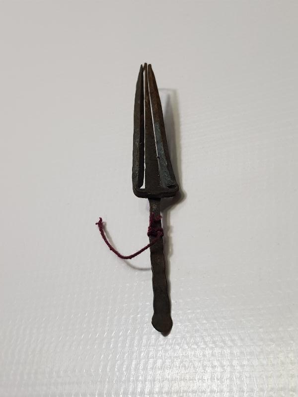 ŞAMAN KÜLTÜRÜ: ESKİ TÜRK MÜZİK ALETİ - GUBUZ - TEMİR KOMUZ