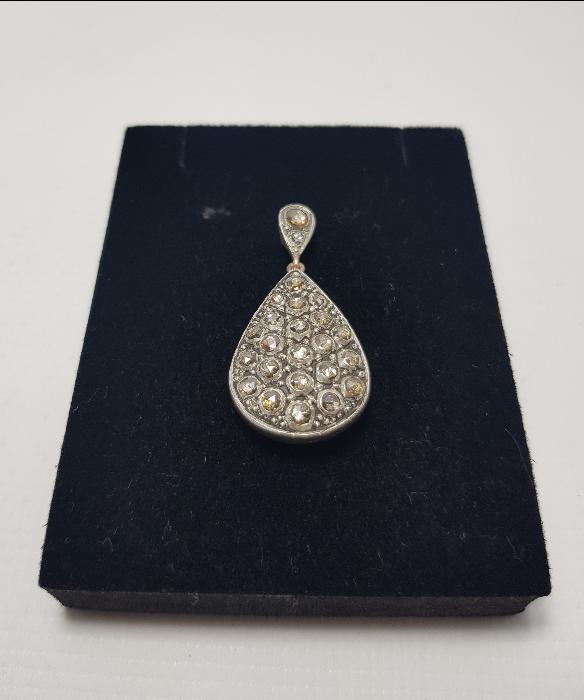 BÜYÜK PIRLANTALARLA BEZELİ KOLYE UCU