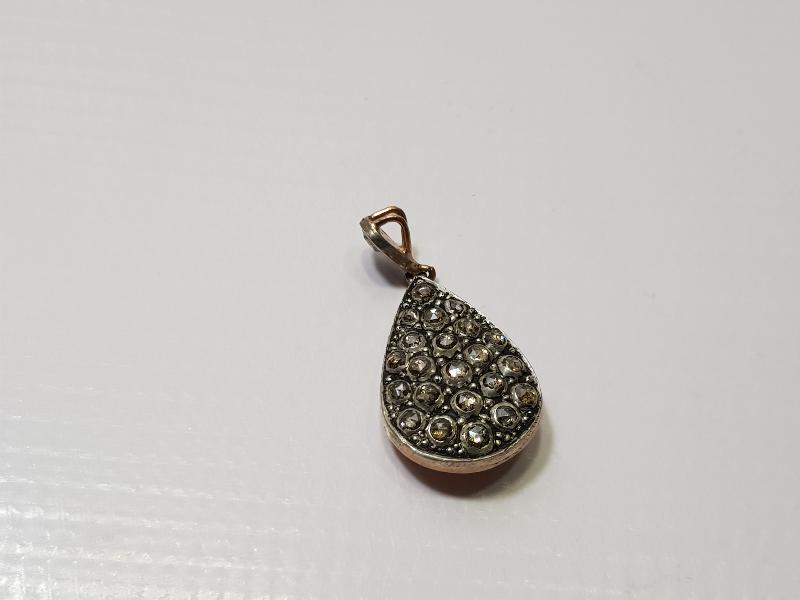 BÜYÜK PIRLANTALARLA BEZELİ KOLYE UCU