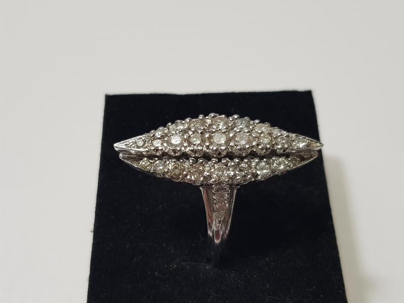 PIRLANTA TAŞLARLA SÜSLÜ ANTİKA MEKİK YÜZÜK