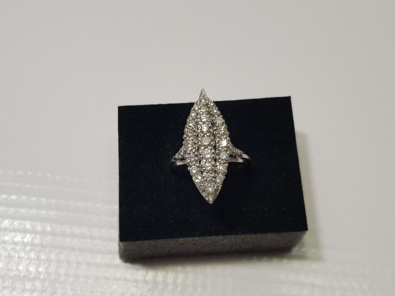 PIRLANTA TAŞLARLA SÜSLÜ ANTİKA MEKİK YÜZÜK