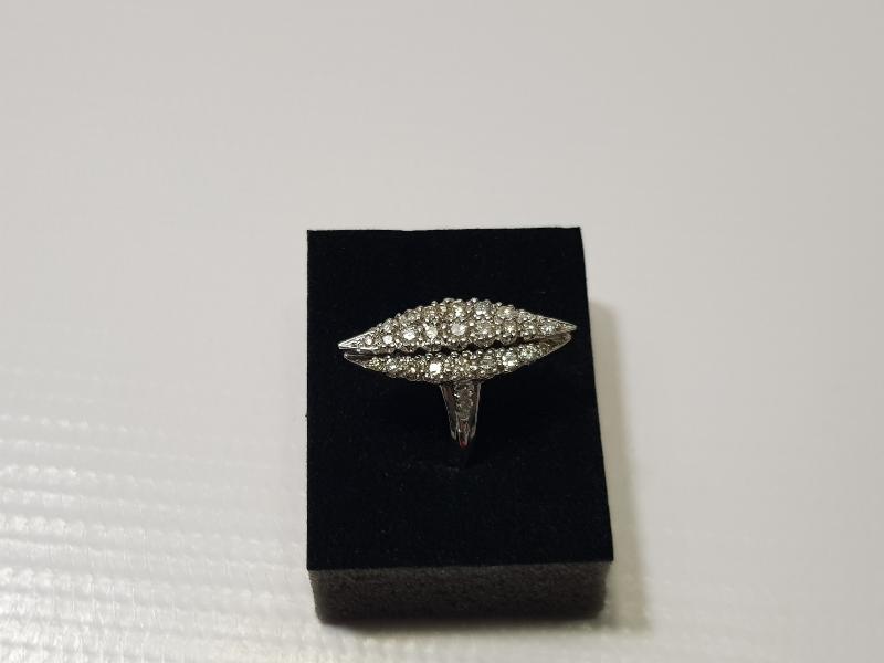 PIRLANTA TAŞLARLA SÜSLÜ ANTİKA MEKİK YÜZÜK