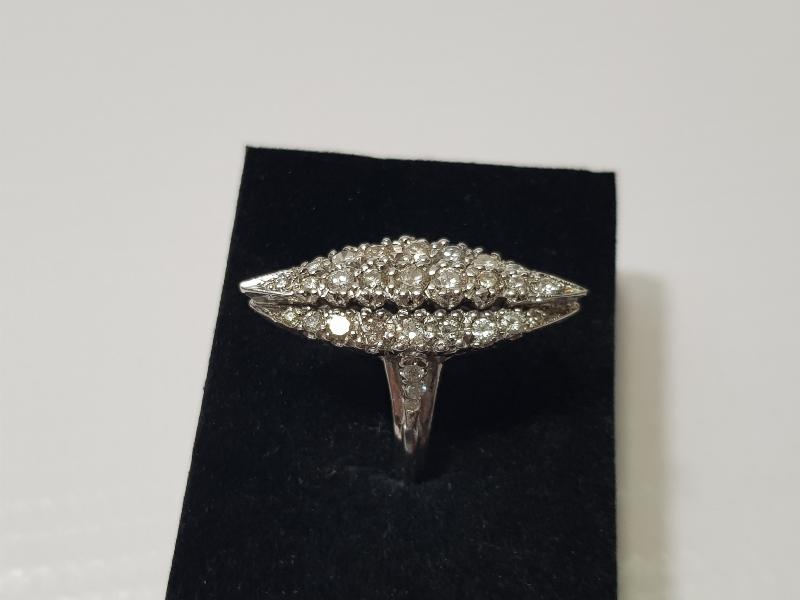 PIRLANTA TAŞLARLA SÜSLÜ ANTİKA MEKİK YÜZÜK