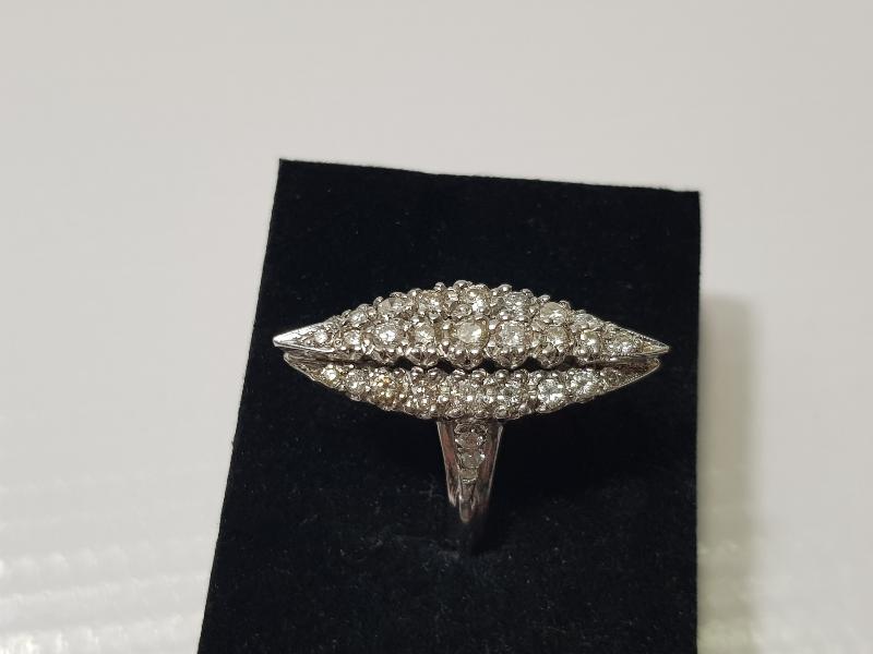 PIRLANTA TAŞLARLA SÜSLÜ ANTİKA MEKİK YÜZÜK