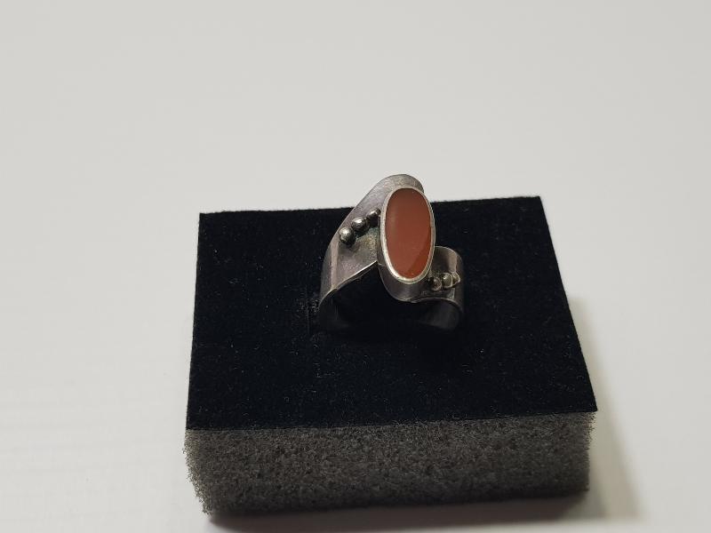 AKİK TAŞLI GÜMÜŞ YÜZÜK