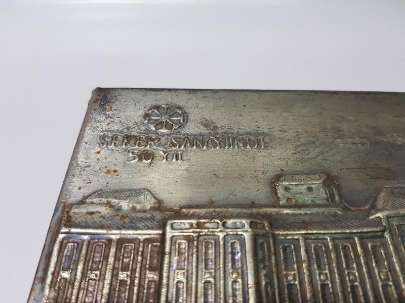 ŞEKER SANAYİİNDE 50. YIL KAPAKLI ŞEKERLİK