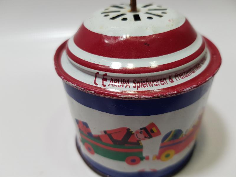 ANTİKA TENEKE OYUNCAK MÜZİK KUTUSU