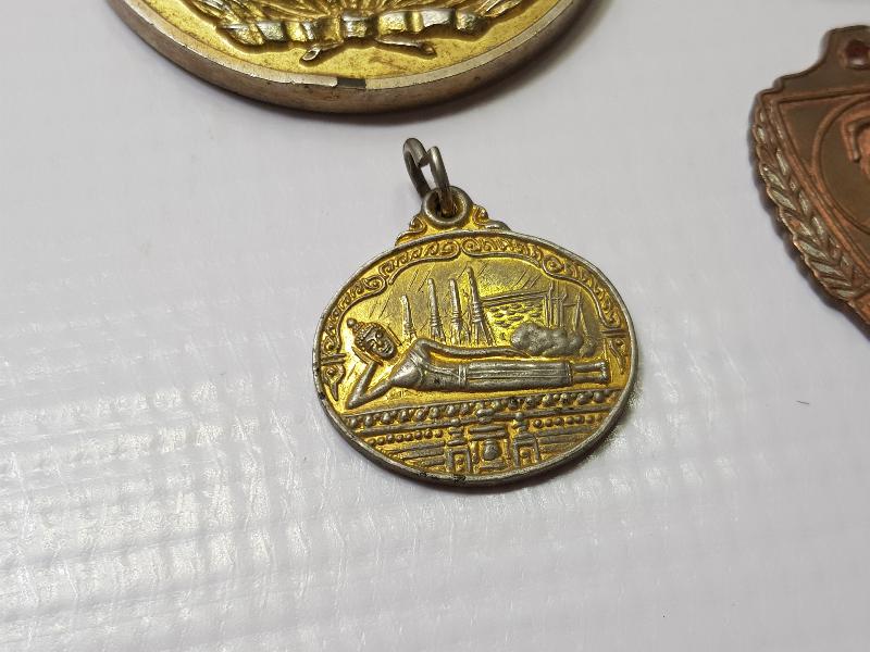 4 ADET YABANCI MADALYA