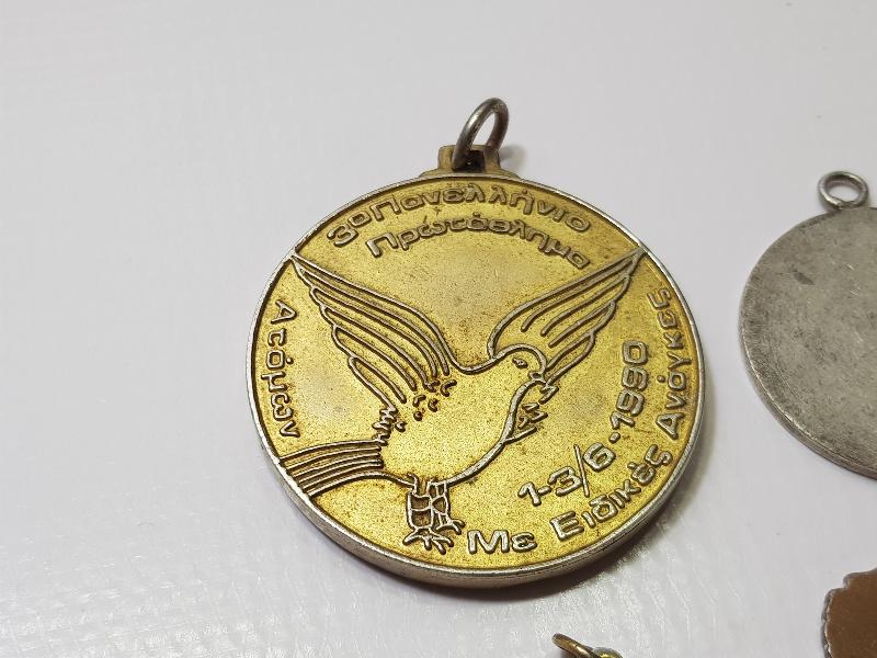 4 ADET YABANCI MADALYA