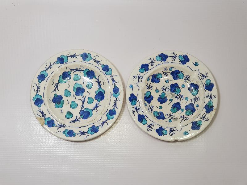 ANTİKA KÜTAHYA İŞİ BİR ÇİFT KÜL TABLASI