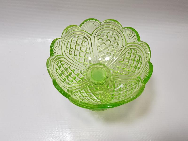 ANTİKA URANYUM CAM ŞEKERLİK