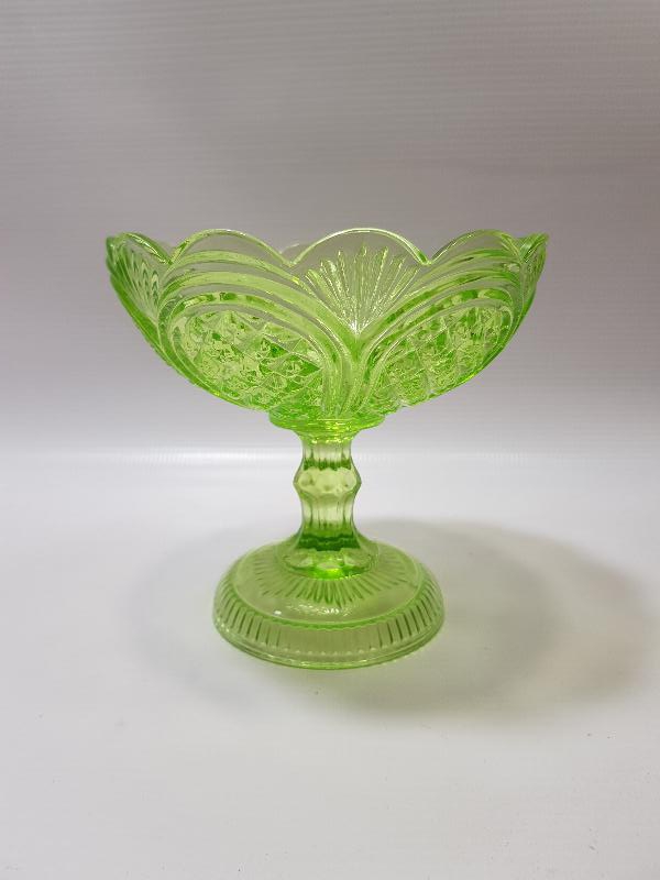 ANTİKA URANYUM CAM ŞEKERLİK