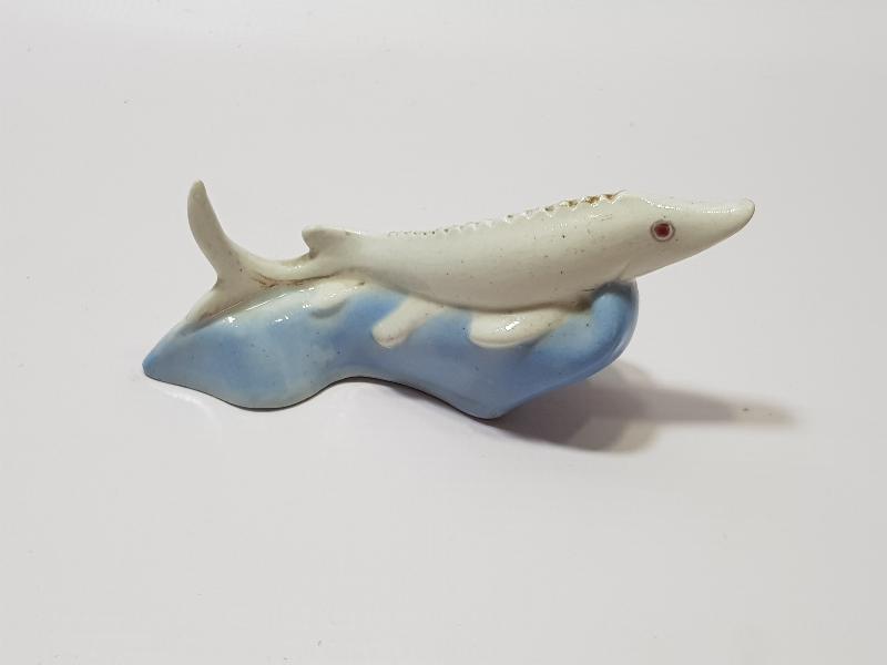 ANTİKA MERSİN BALIĞI FORMLU PORSELEN BİBLO