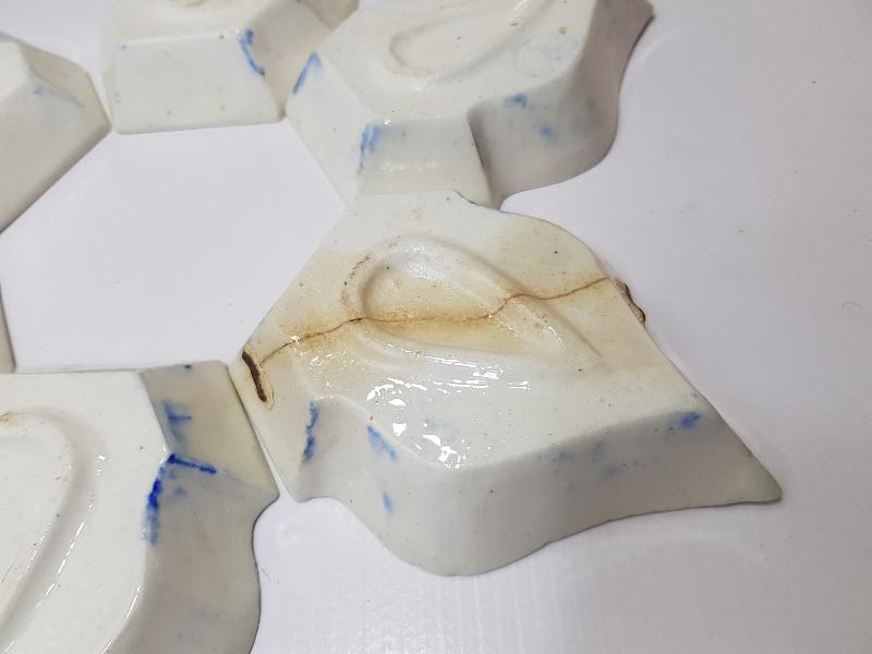 OSMANLI DÖNEMİ HİLMİ USTA DAMGALI KÜTAHYA SERAMİK KAHVALTILIK SETİ