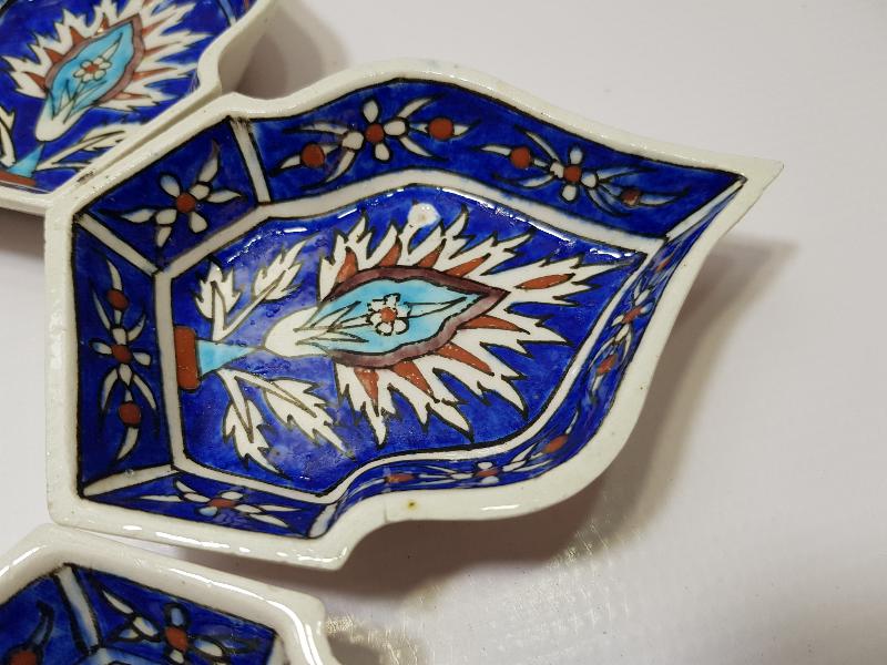 OSMANLI DÖNEMİ HİLMİ USTA DAMGALI KÜTAHYA SERAMİK KAHVALTILIK SETİ