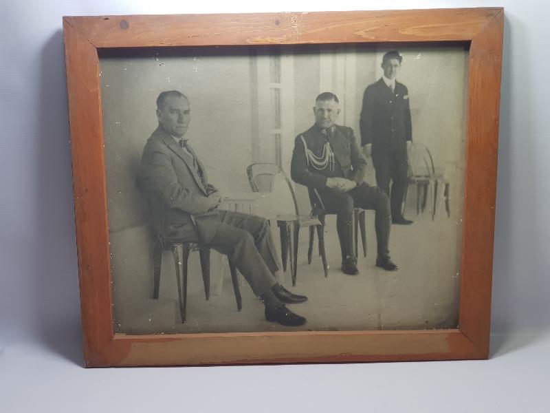 DEV BOY ATATÜRK FOTOĞRAFI