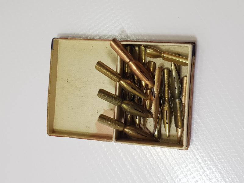 CUMHURİYET İLK DÖNEM DİVİT UCU KUTUSU