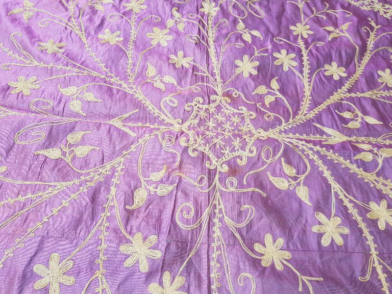 OSMANLI DÖNEMİ EL İŞLEME İPEK YATAK ÖRTÜSÜ