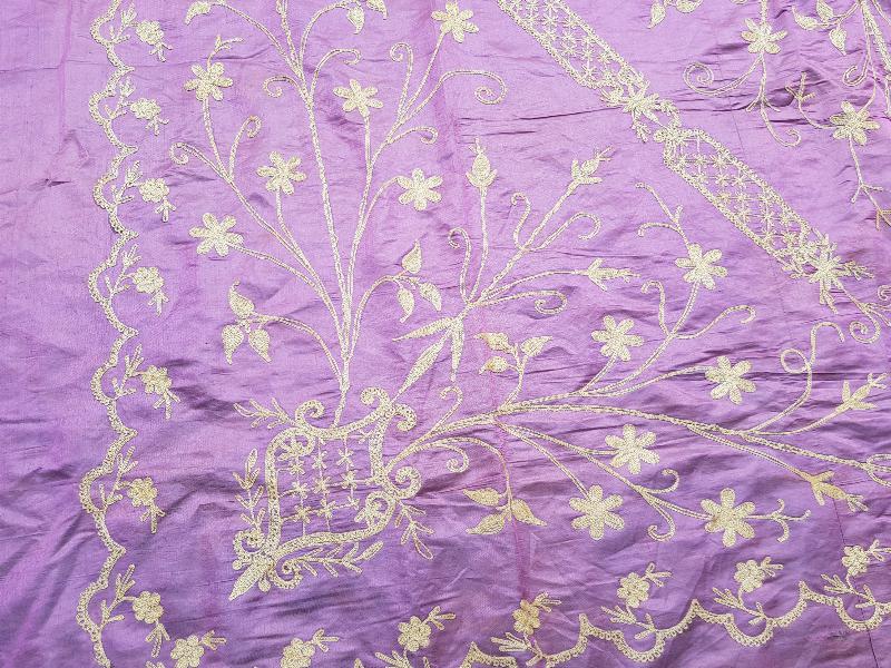 OSMANLI DÖNEMİ EL İŞLEME İPEK YATAK ÖRTÜSÜ