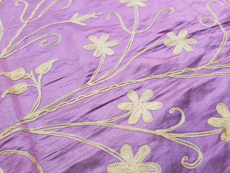 OSMANLI DÖNEMİ EL İŞLEME İPEK YATAK ÖRTÜSÜ