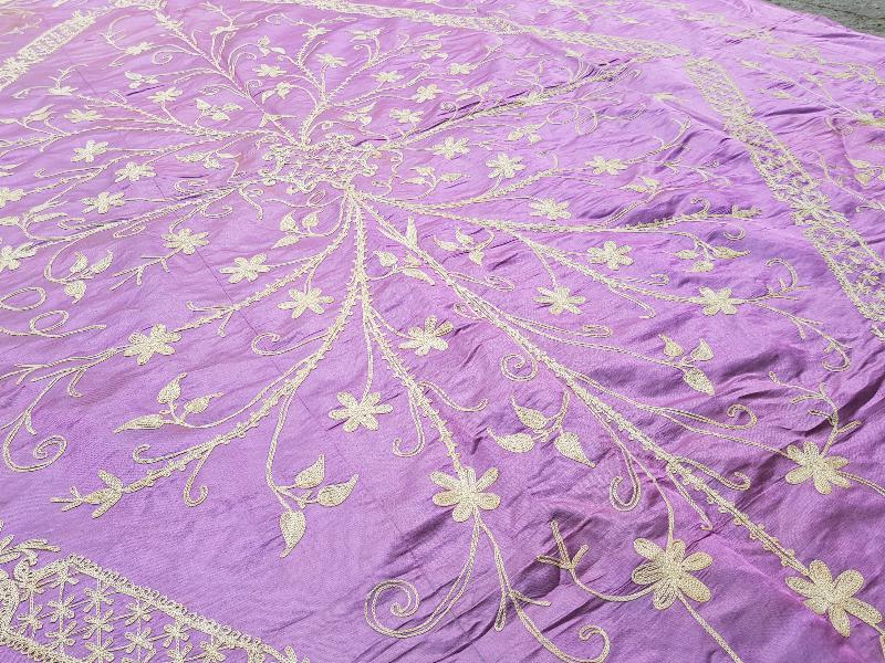 OSMANLI DÖNEMİ EL İŞLEME İPEK YATAK ÖRTÜSÜ