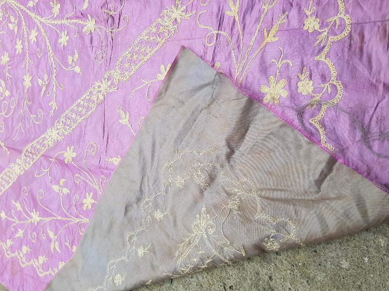 OSMANLI DÖNEMİ EL İŞLEME İPEK YATAK ÖRTÜSÜ