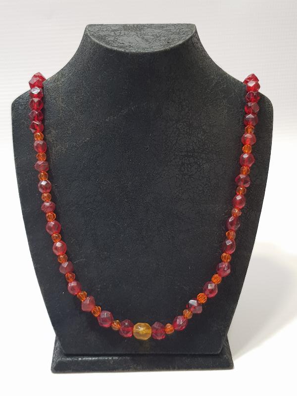 OSMANLI DÖNEMİ BEYKOZ CAM GERDANLIK