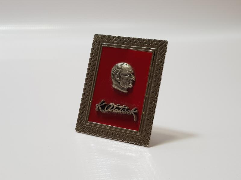 ATATÜRK TEMALI MASA ÜSTÜ OBJESİ