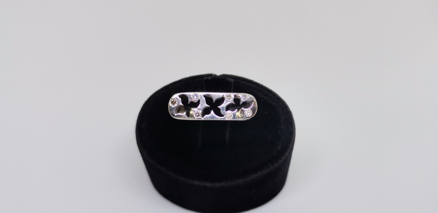 DÖRT YAPRAKLI YONCA MODELLİ PIRLANTA YÜZÜK