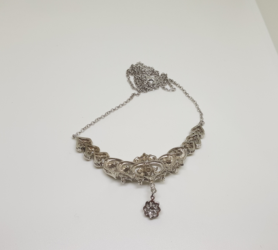 PIRLANTA TAŞLI FRANSIZ FİYONK MODELİ GERDANLIK