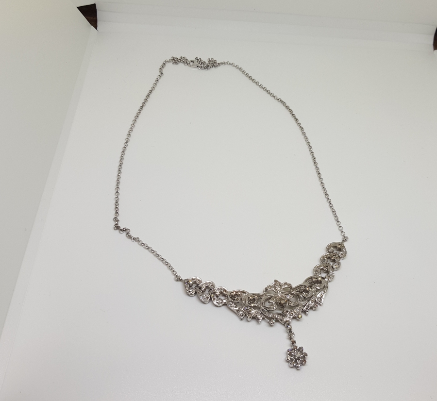 PIRLANTA TAŞLI FRANSIZ FİYONK MODELİ GERDANLIK