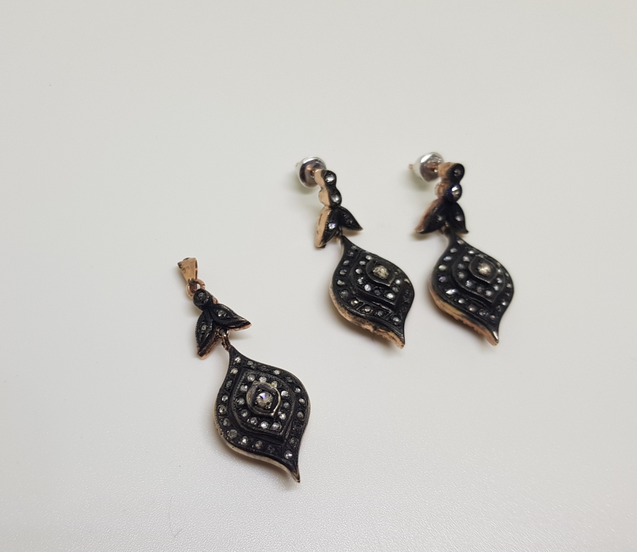 ELMAS TAŞLI DAMLA MODEL GERDANLIK