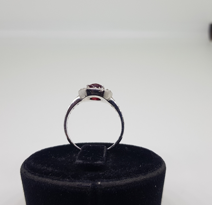 YAKUT VE PIRLANTA TAŞLI NAZARLIK MODELİ YÜZÜK