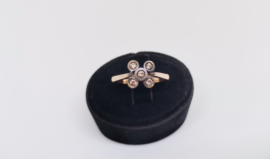 YAYIK BEŞTAŞ MODEL PIRLANTA YÜZÜK