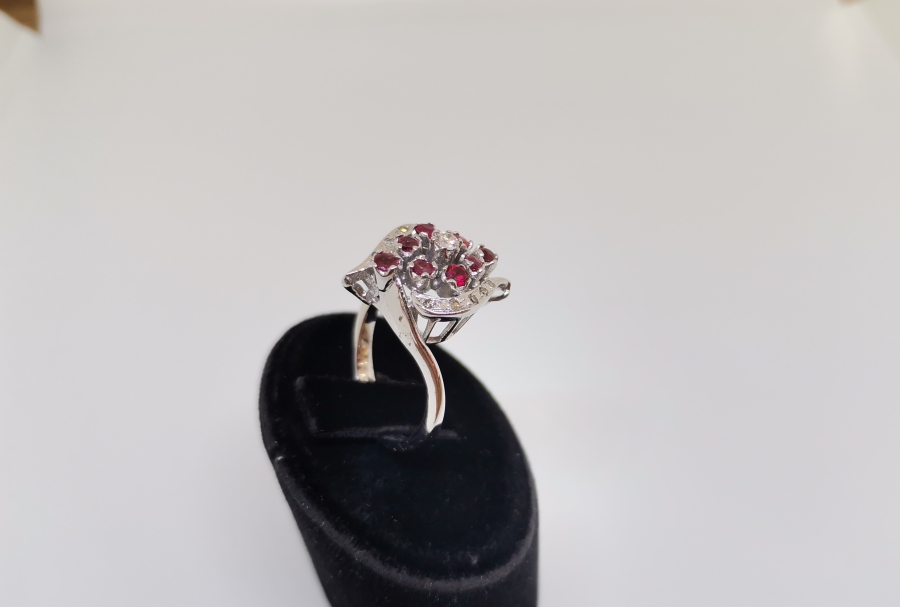 YAKUT VE PIRLANTA TAŞLI BÜYÜK SALYANGOZ MODELİ YÜZÜK