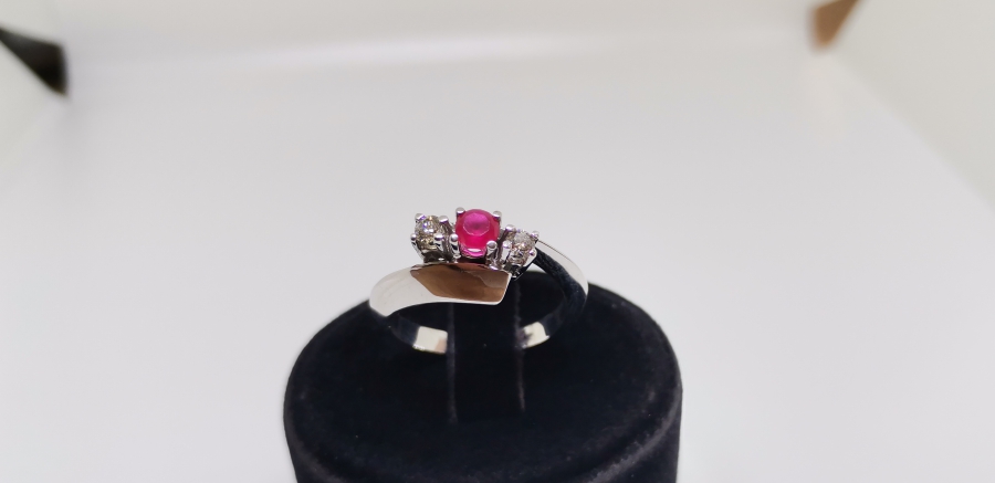 PIRLANTA VE YAKUT TAŞLI YILAN BAŞI MODELİ YÜZÜK