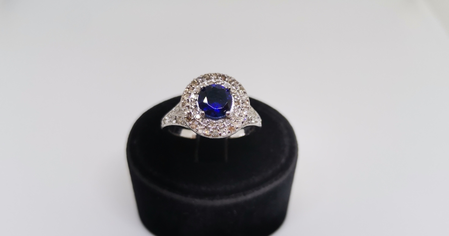 SAFİR VE PIRLANTA TAŞLI GÜNEŞ MODELİ YÜZÜK