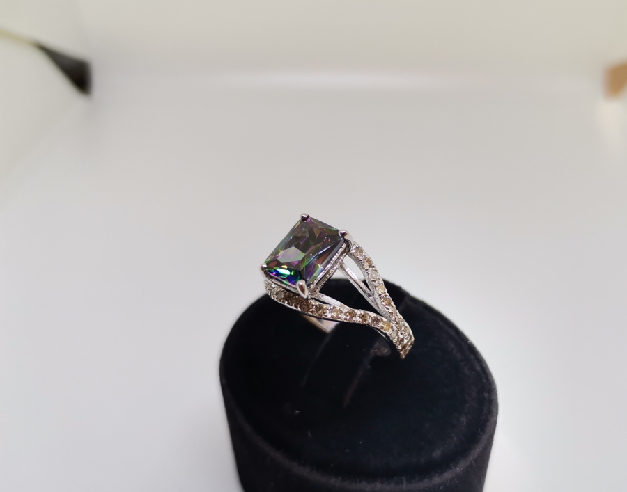 PIRLANTA VE RENKLİ AMETİST TAŞLI YÜZÜK