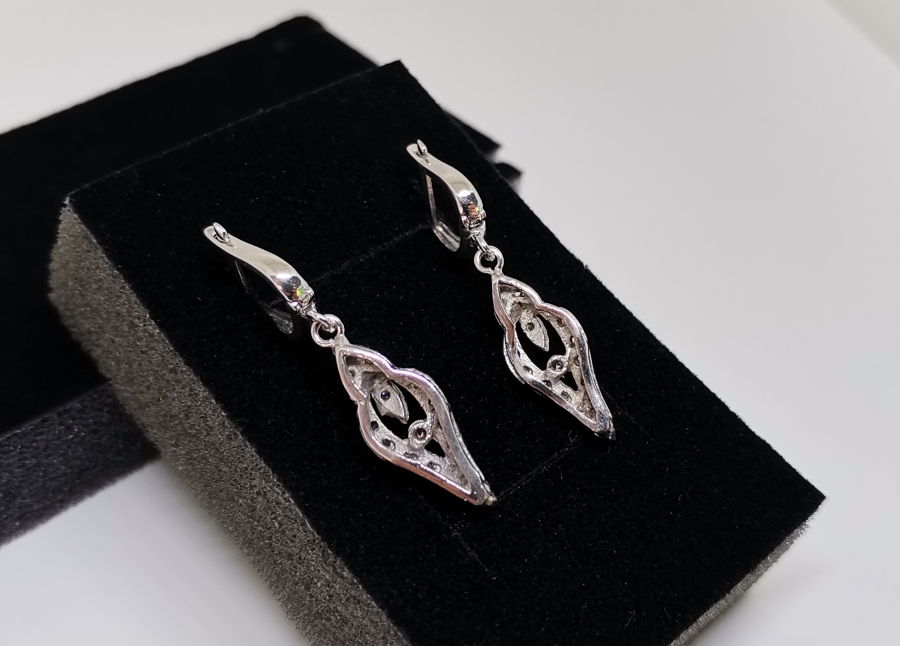 MEKİK MODEL PIRLANTA TAŞLI KÜPE