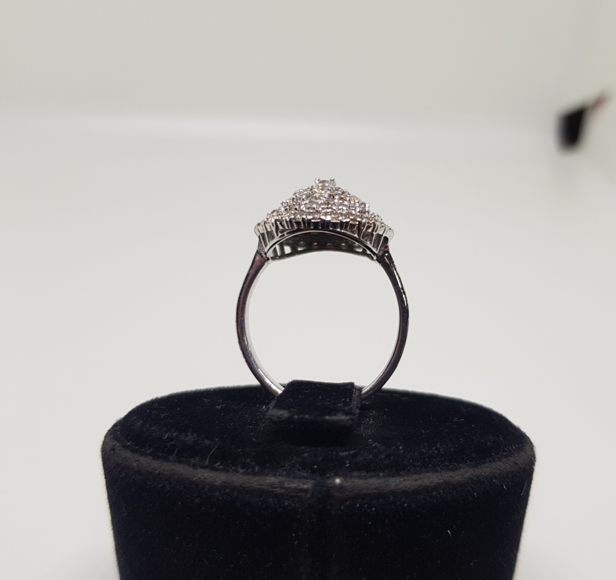 KUBBELİ MODEL PIRLANTA TAŞLI YÜZÜK