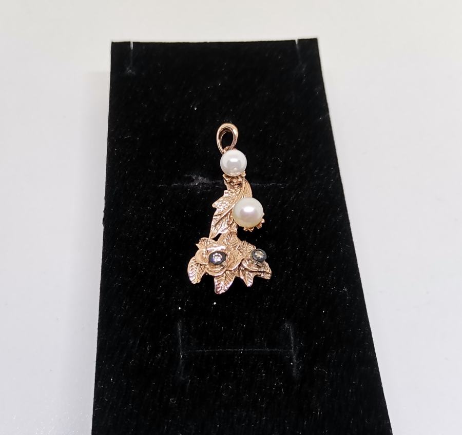 PIRLANTA TAŞLI VE İNCİLİ KOLYE UCU