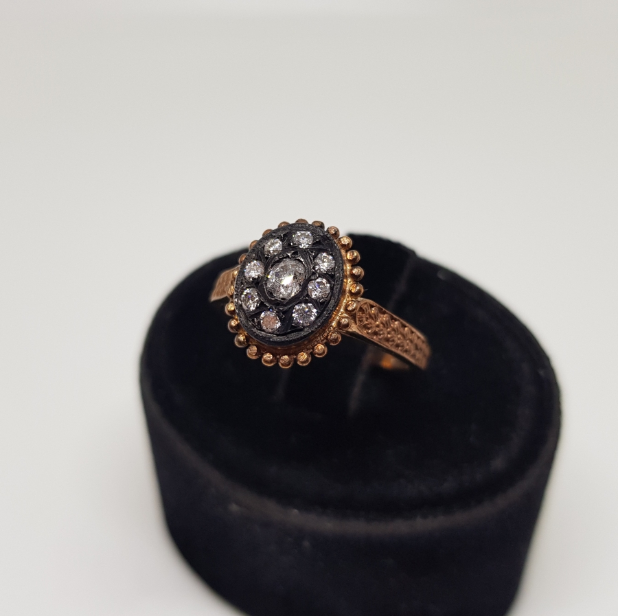 ELMAS VE PIRLANTA TAŞLI DİVANHANE ÇİVİSİ MODEL YÜZÜK