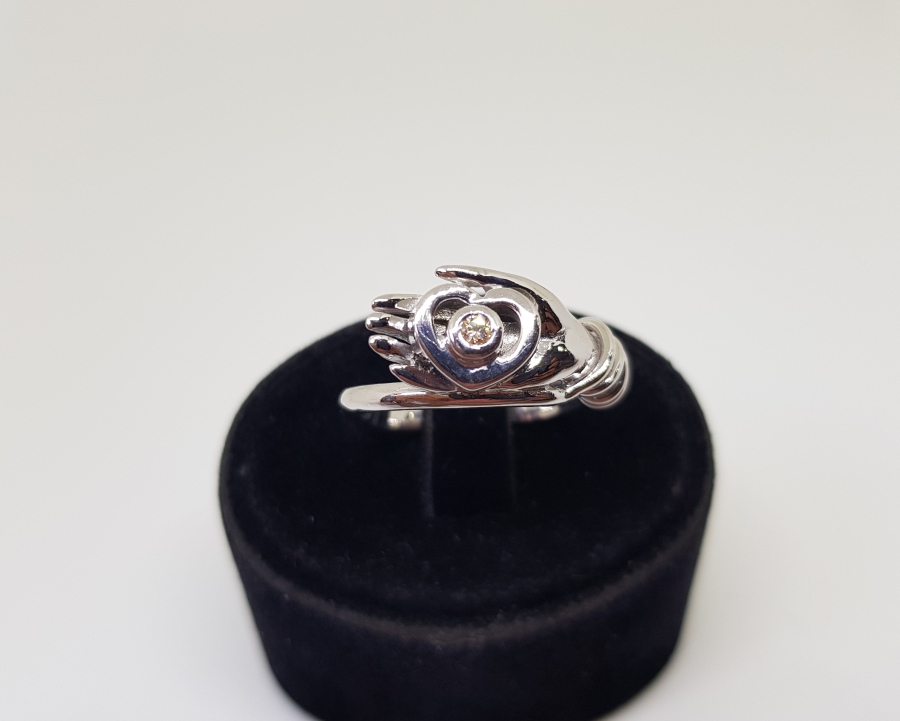 HANIMELİ MODELİ PIRLANTA TAŞLI YÜZÜK