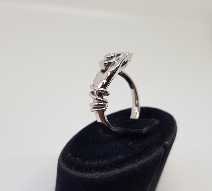 HANIMELİ MODELİ PIRLANTA TAŞLI YÜZÜK