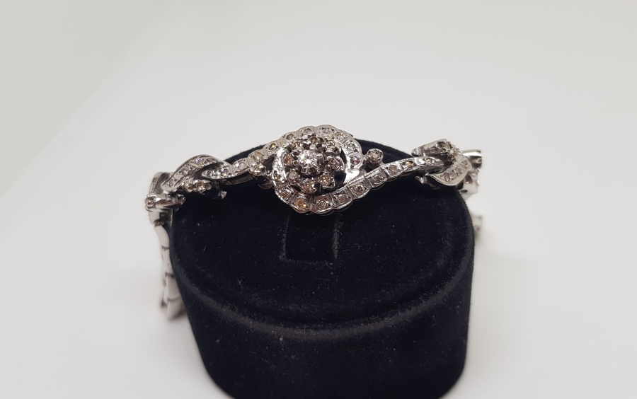 BÜYÜK SALYANGOZ MODELİ PIRLANTA TAŞLI BİLEKLİK