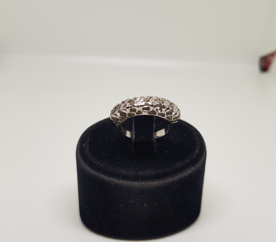 YEDİTAŞ MODEL PIRLANTA TAŞLI YÜZÜK