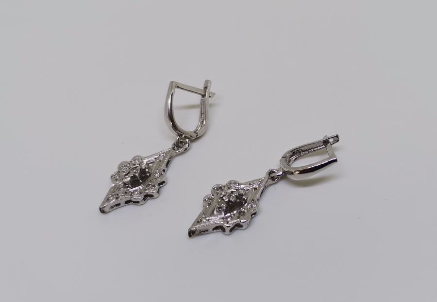 MEKİK MODELİ PIRLANTA TAŞLI KÜPE