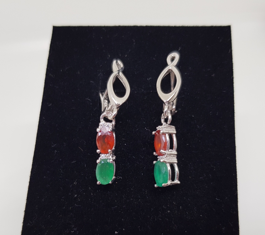 PIRLANTA VE RENKLİ TAŞLARLA SÜSLÜ KÜPE